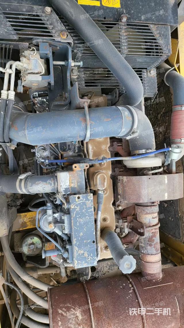 發(fā)動機整體俯視(整機外觀) 發(fā)動機整體俯視(整機外觀)