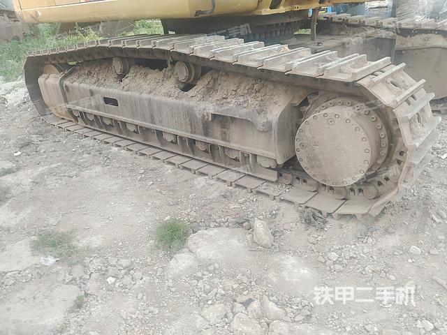 單側(cè)履帶整體（整機(jī)外觀）