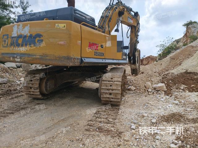 整机右后45°(整机外观) 整机右后45°(整机外观)