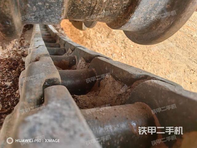 單側履帶整體(整機外觀) 單側履帶整體(整機外觀)