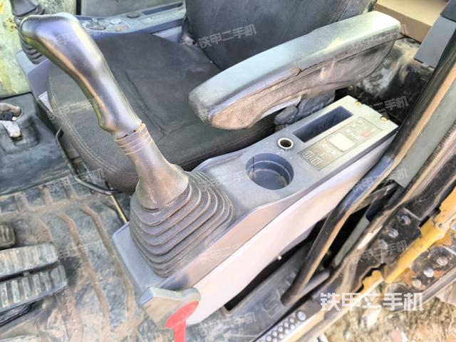 座椅后部(駕駛室部分) 座椅后部(駕駛室部分)