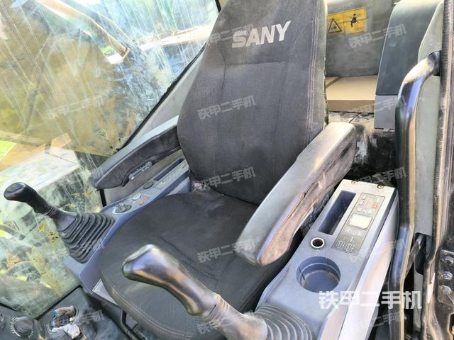 右側玻璃角標(駕駛室部分) 右側玻璃角標(駕駛室部分)