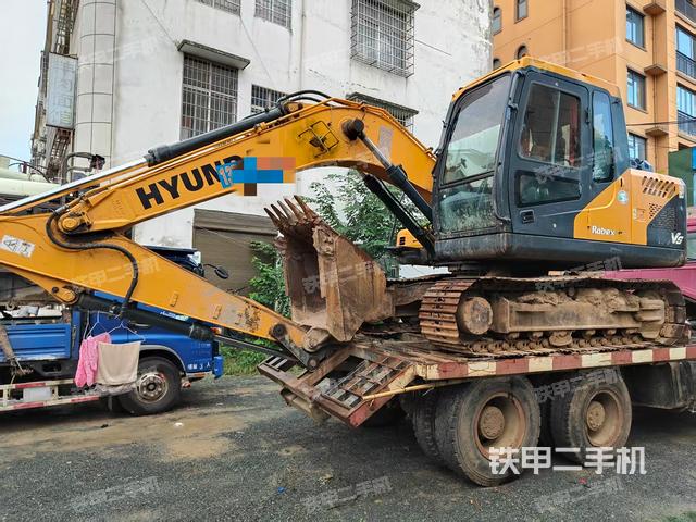 现代R110VS挖掘机