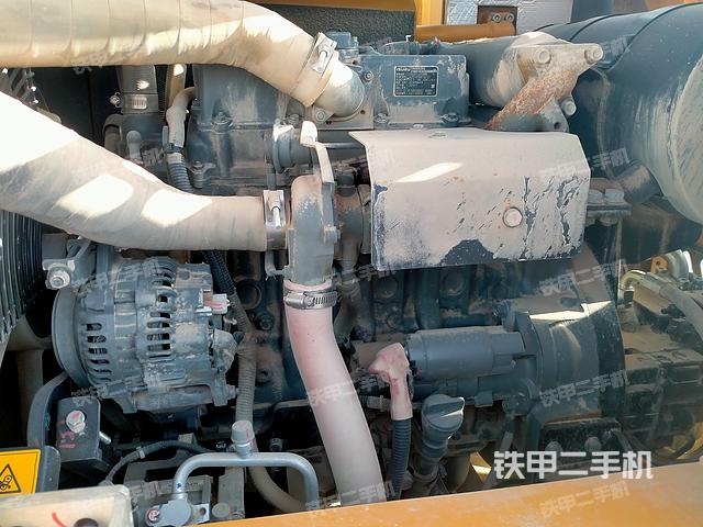 發(fā)動機(jī)整體俯視(整機(jī)外觀) 發(fā)動機(jī)整體俯視(整機(jī)外觀)