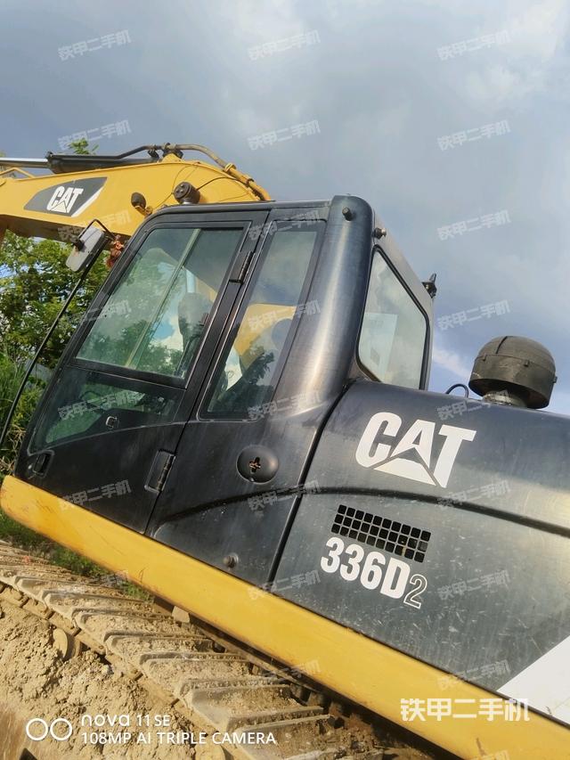 駕駛室左后45度(駕駛室部分) 駕駛室左后45度(駕駛室部分)