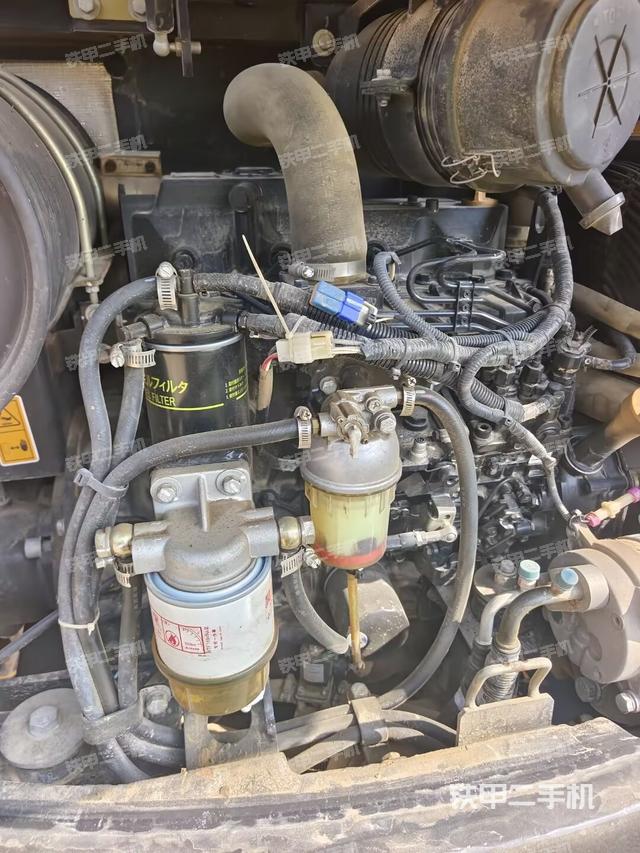 发动机整体俯视(整机外观) 发动机整体俯视(整机外观)