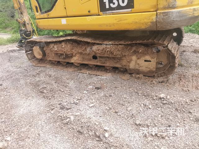 左側(cè)履帶整體?(行走機(jī)構(gòu)) 左側(cè)履帶整體?(行走機(jī)構(gòu))