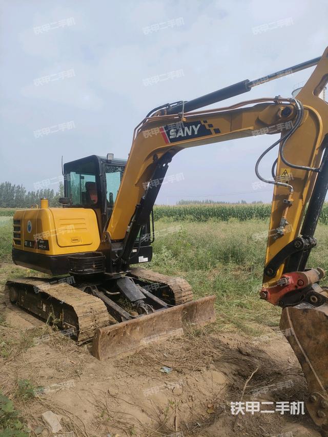 右前45(整機(jī)外觀) 右前45(整機(jī)外觀)