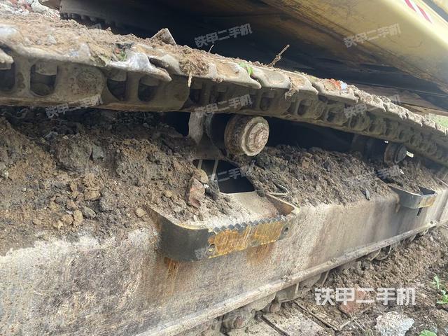 单侧履带整体(整机外观) 单侧履带整体(整机外观)