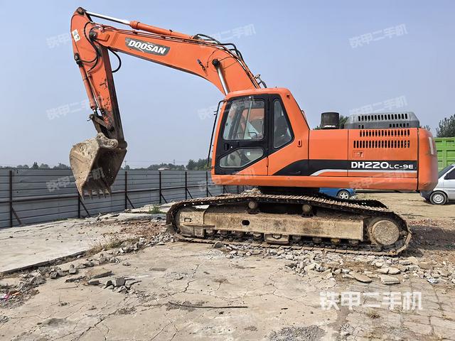 斗山DH220LC-9E挖掘机