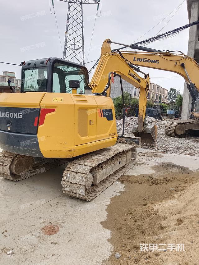 整機(jī)右后45°(整機(jī)外觀) 整機(jī)右后45°(整機(jī)外觀)