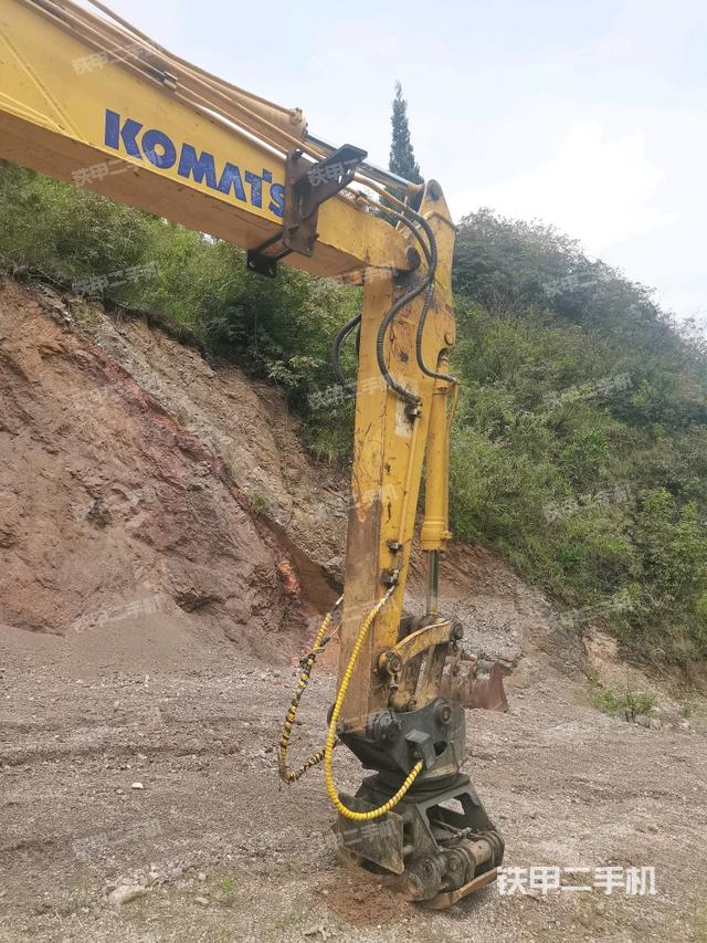 小臂整體右前(工作和回轉(zhuǎn)裝置) 小臂整體右前(工作和回轉(zhuǎn)裝置)