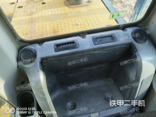 座椅后部(駕駛室部分) 座椅后部(駕駛室部分)