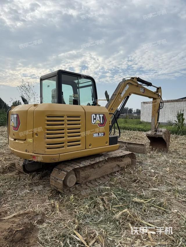 整機(jī)右后45°(整機(jī)外觀) 整機(jī)右后45°(整機(jī)外觀)