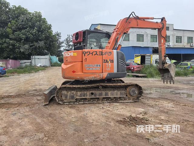 整机右后45°(整机外观) 整机右后45°(整机外观)