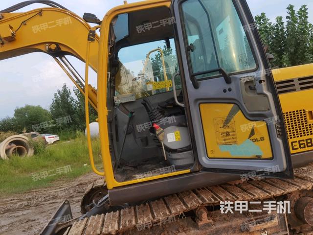 驾驶室整体（整机外观）