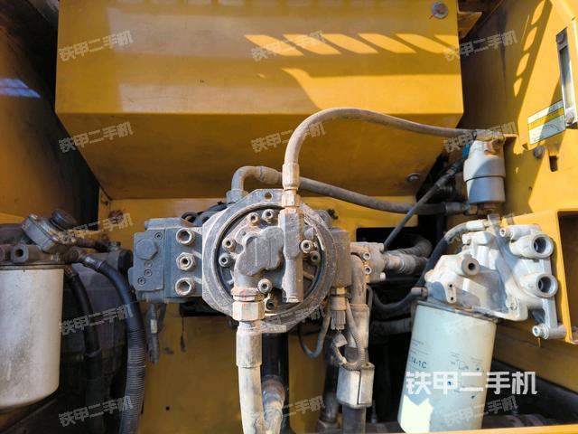 散熱器正面(大件艙室) 散熱器正面(大件艙室)