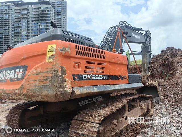 整機(jī)右后45°(整機(jī)外觀) 整機(jī)右后45°(整機(jī)外觀)