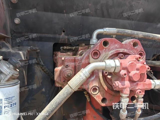 液壓泵艙室正面整體(整機(jī)外觀) 液壓泵艙室正面整體(整機(jī)外觀)