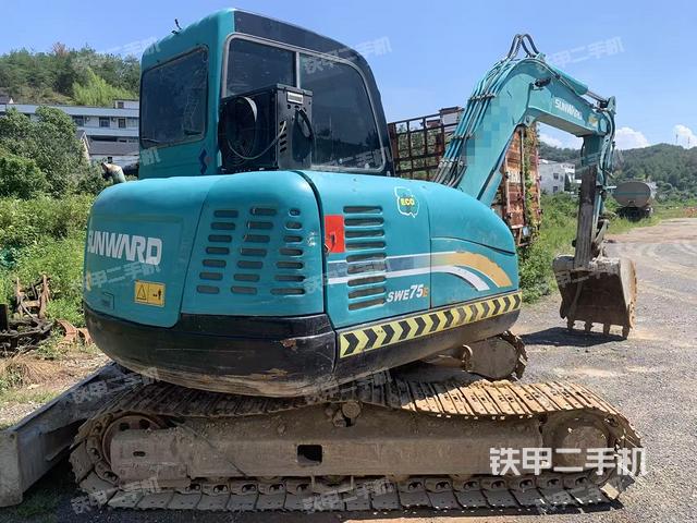 整機右后45°(整機外觀) 整機右后45°(整機外觀)