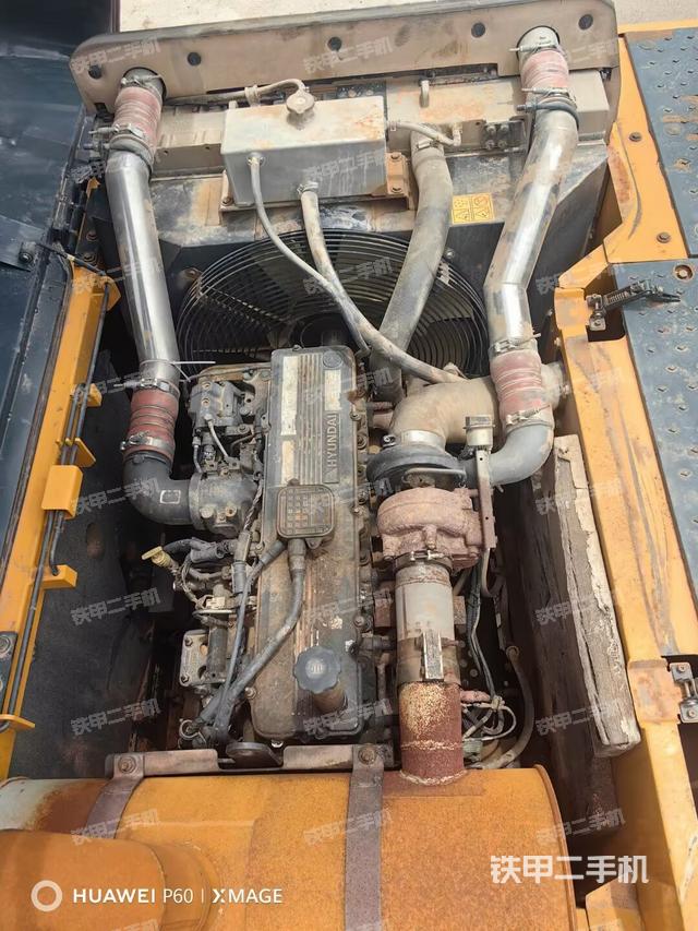 发动机整体俯视(整机外观) 发动机整体俯视(整机外观)