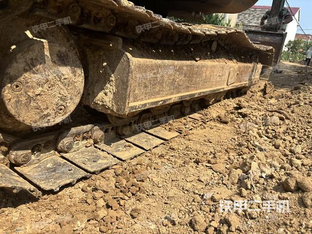 單側(cè)履帶整體（整機(jī)外觀）