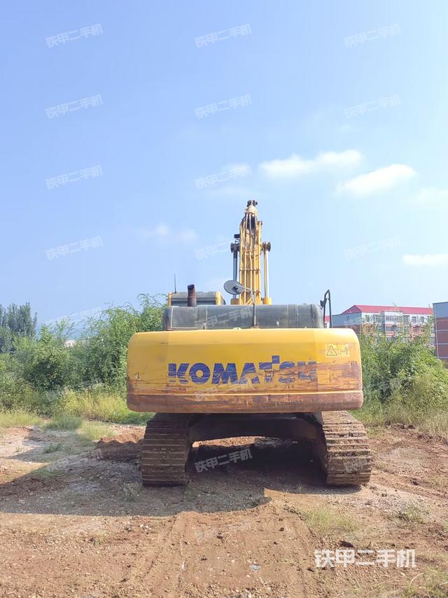 驾驶室顶部(整机外观) 驾驶室顶部(整机外观)