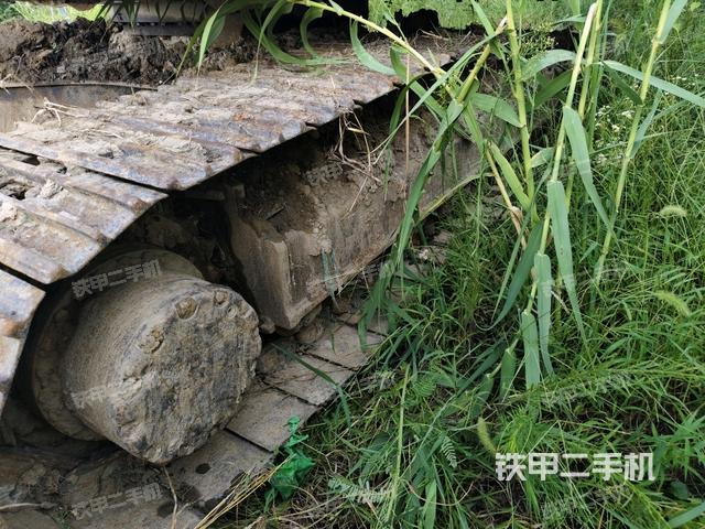 右側(cè)履帶整體(行走機(jī)構(gòu)) 右側(cè)履帶整體(行走機(jī)構(gòu))