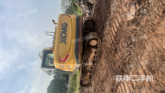 整機(jī)右后45°(整機(jī)外觀) 整機(jī)右后45°(整機(jī)外觀)