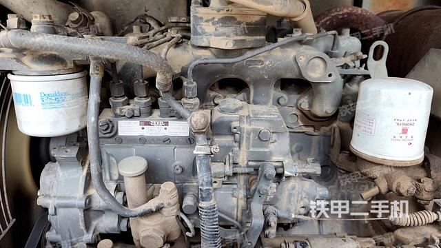 发动机室(上车部件) 发动机室(上车部件)