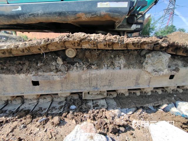 右側(cè)履帶整體(行走機(jī)構(gòu)) 右側(cè)履帶整體(行走機(jī)構(gòu))