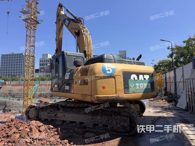 左后45(整機(jī)外觀) 左后45(整機(jī)外觀)