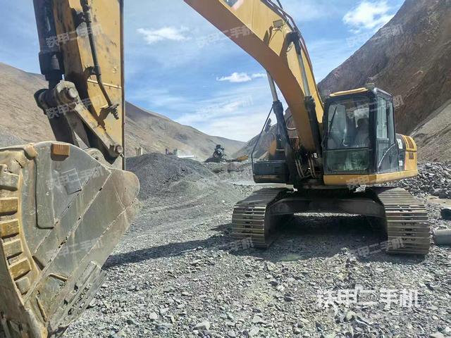 卡特彼勒330D2L液压挖掘机