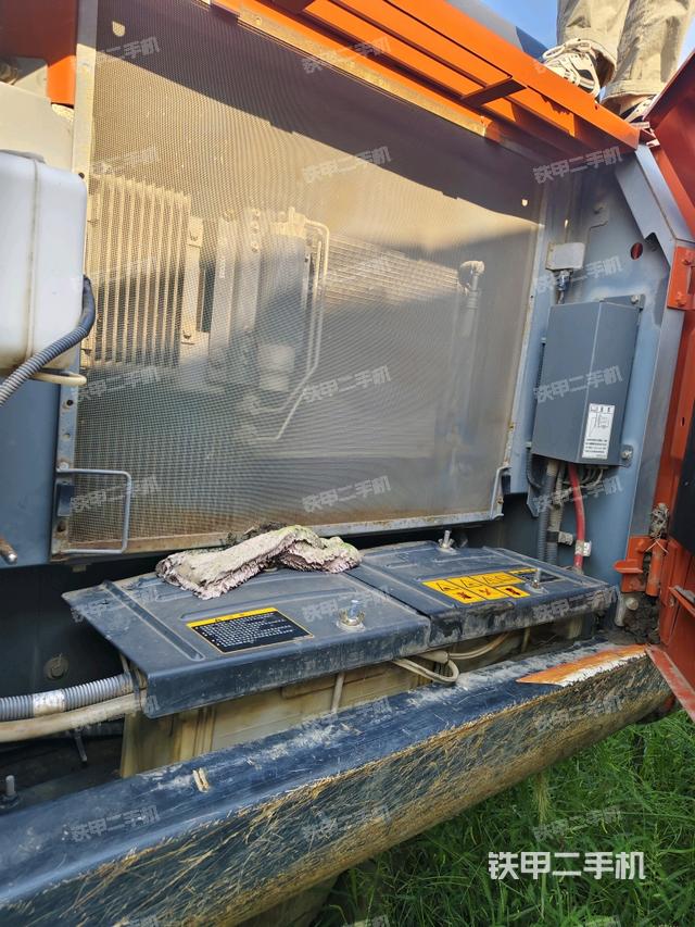 散熱器正面(大件艙室) 散熱器正面(大件艙室)