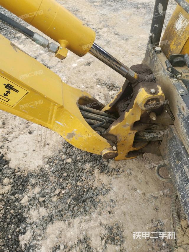 大臂根部?斜(工作和回轉(zhuǎn)裝置) 大臂根部?斜(工作和回轉(zhuǎn)裝置)