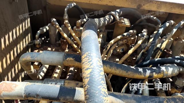 駕駛室頂部俯視(上車部件) 駕駛室頂部俯視(上車部件)