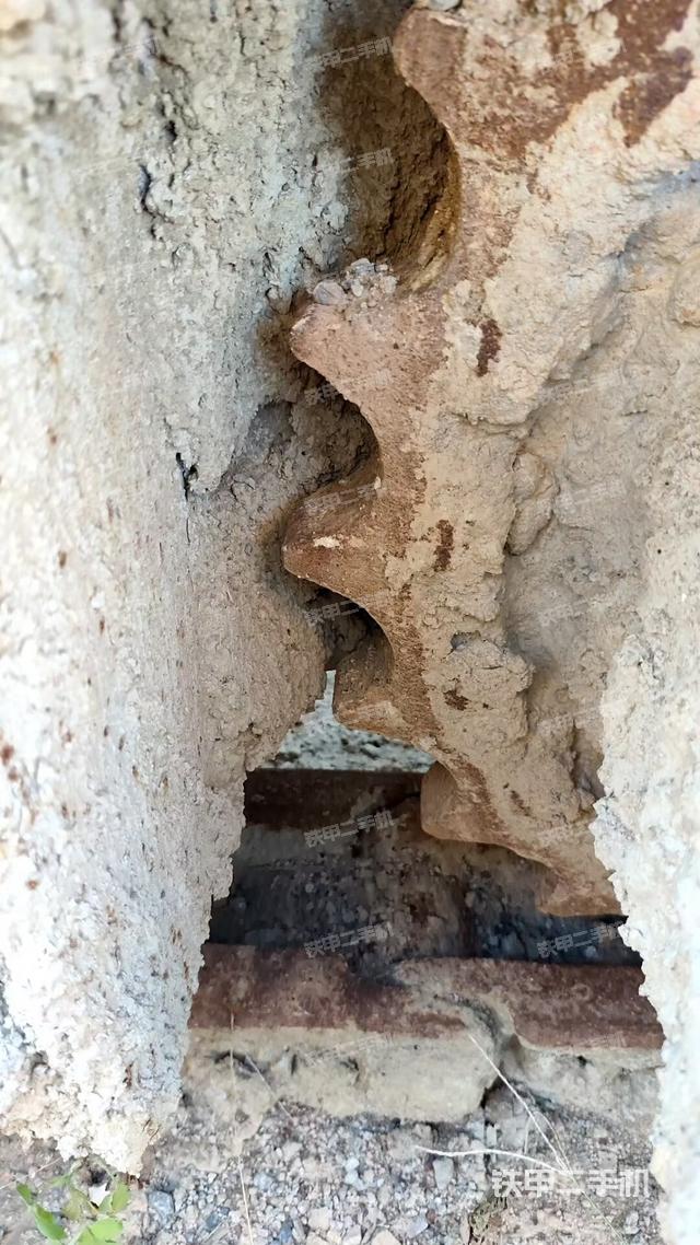 左侧履带整体 (行走机构) 左侧履带整体 (行走机构)