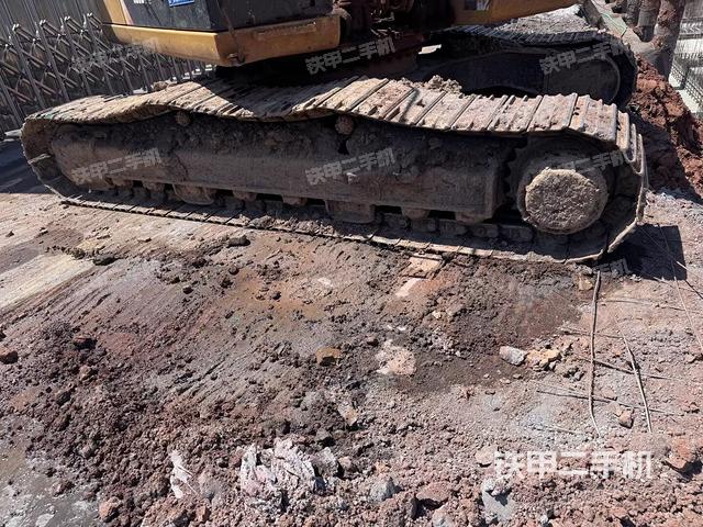 右側(cè)履帶整體(行走機(jī)構(gòu)) 右側(cè)履帶整體(行走機(jī)構(gòu))