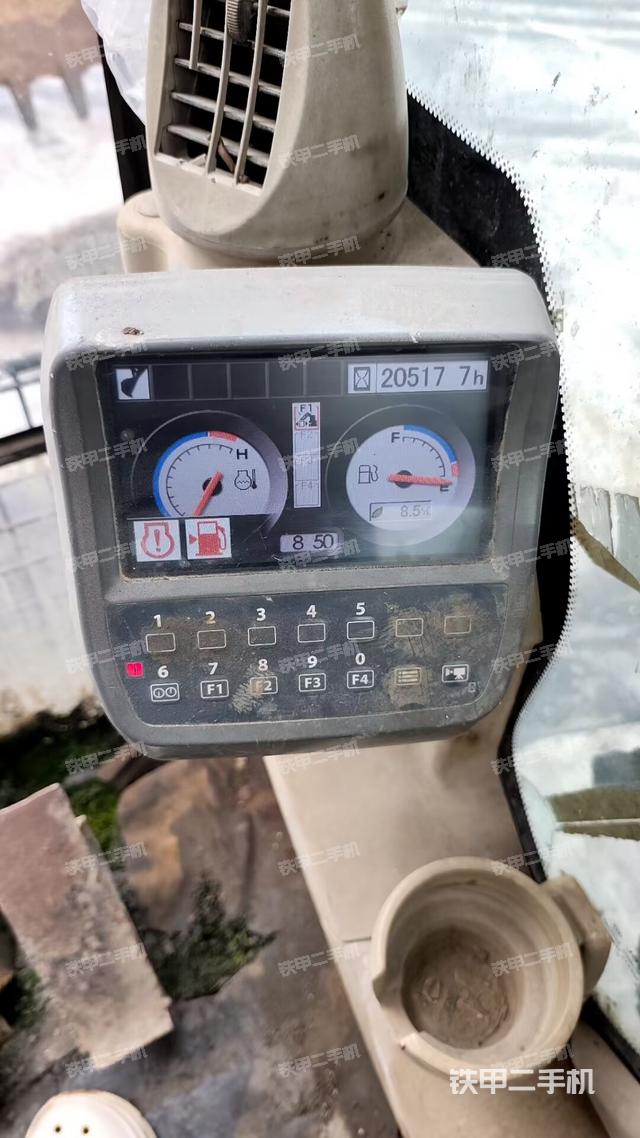 后窗玻璃角标(驾驶室部分) 后窗玻璃角标(驾驶室部分)