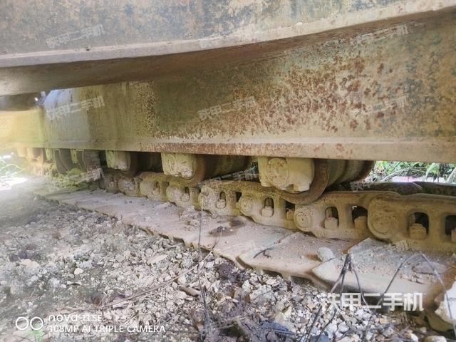 右导向轮(行走机构) 右导向轮(行走机构)