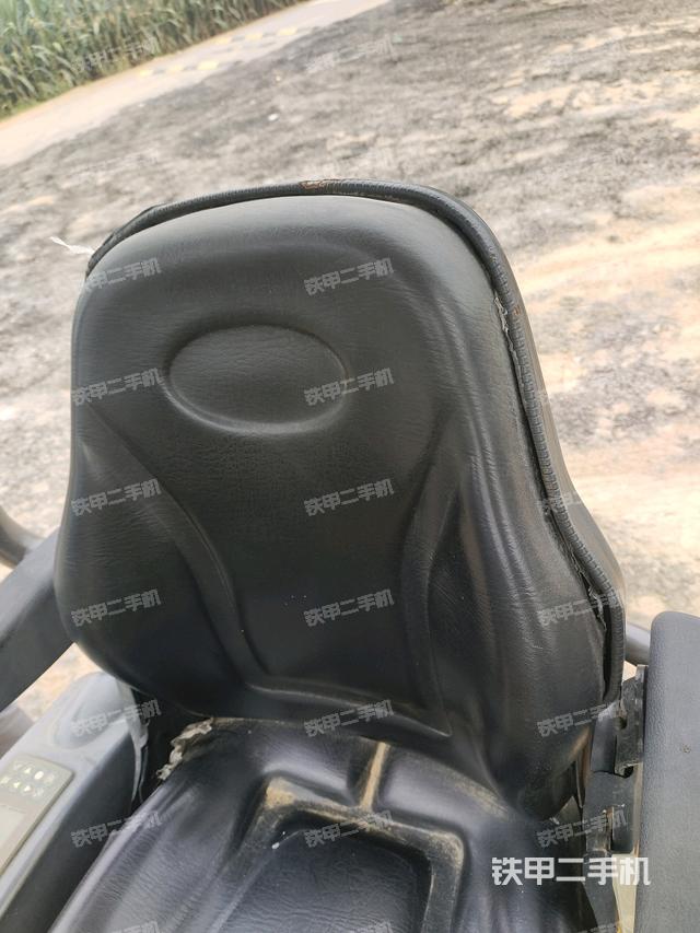 后窗玻璃角標(biāo)(駕駛室部分) 后窗玻璃角標(biāo)(駕駛室部分)