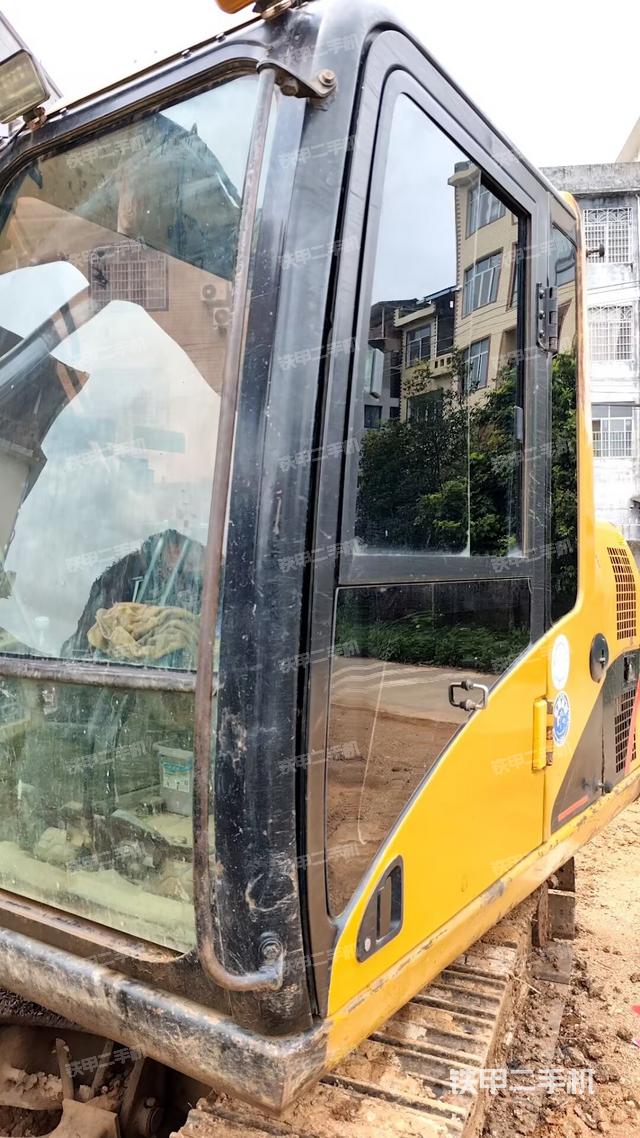 小臂整體右前(工作和回轉(zhuǎn)裝置) 小臂整體右前(工作和回轉(zhuǎn)裝置)