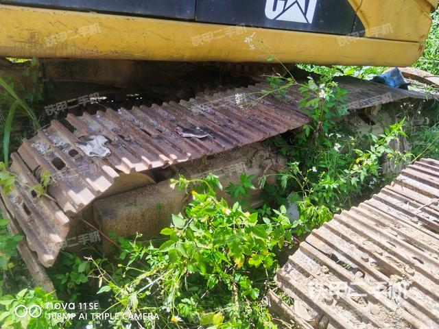 右侧履带整体(行走机构) 右侧履带整体(行走机构)