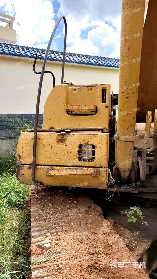 铲斗45度(工作和回转装置) 铲斗45度(工作和回转装置)