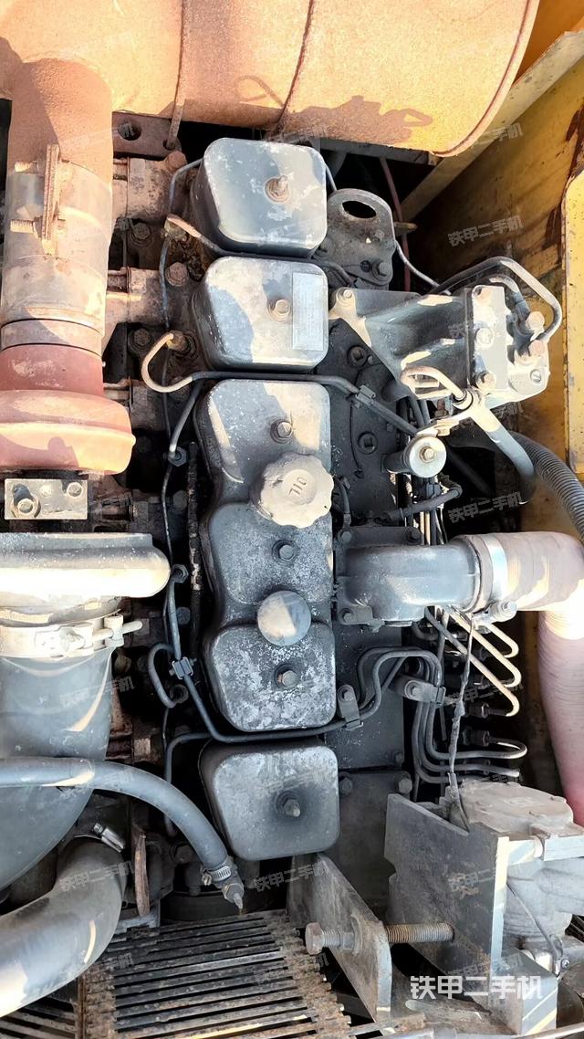 驾驶室顶部俯视(上车部件) 驾驶室顶部俯视(上车部件)