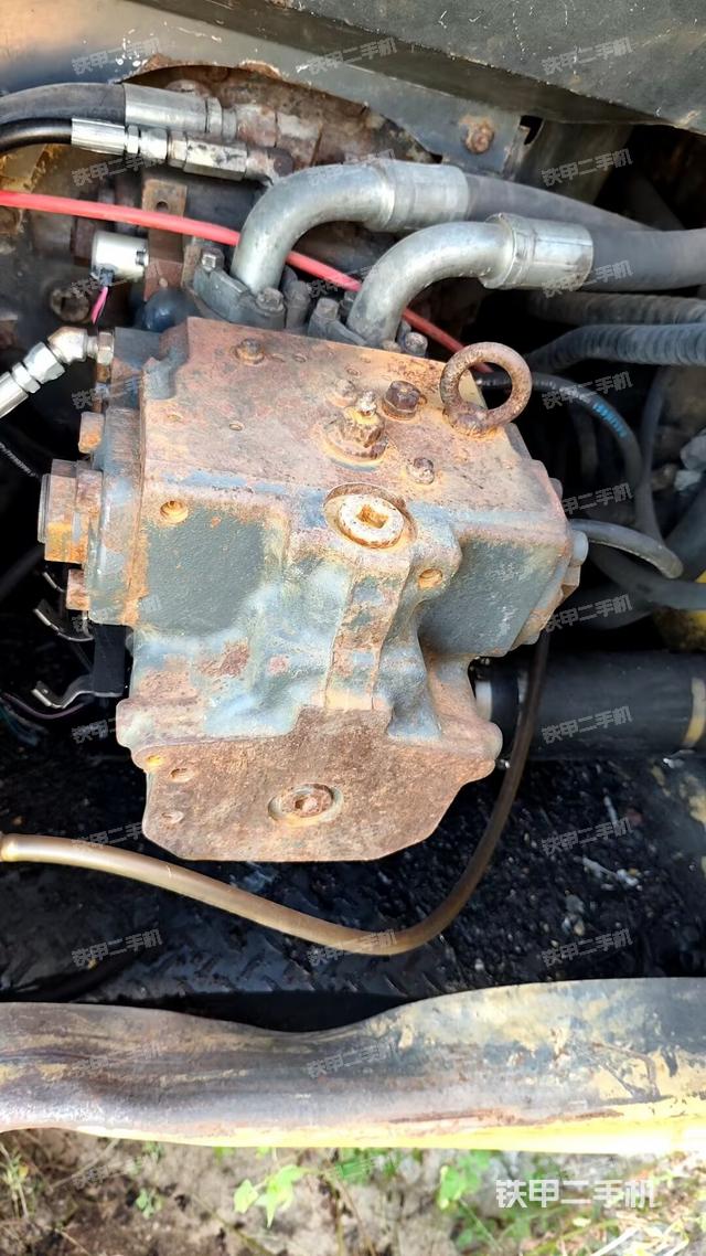 液压泵斜45 左(大件舱室) 液压泵斜45 左(大件舱室)