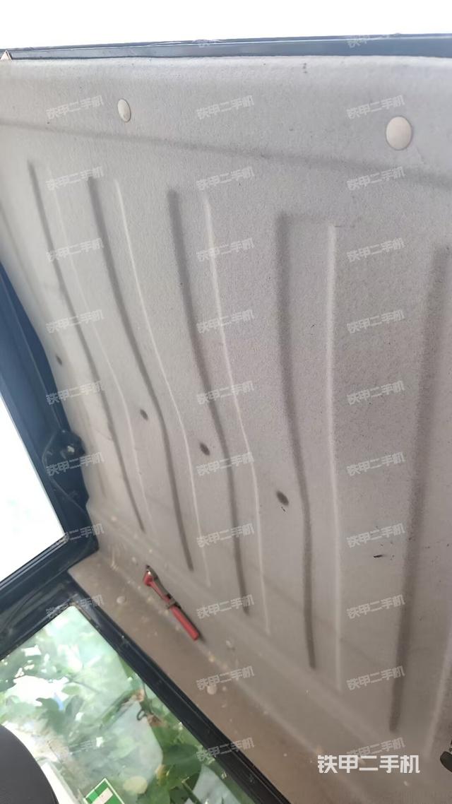 后窗玻璃角標(biāo)(駕駛室部分) 后窗玻璃角標(biāo)(駕駛室部分)