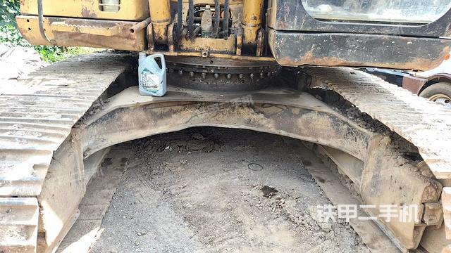 大臂根部?斜視(工作和回轉(zhuǎn)裝置) 大臂根部?斜視(工作和回轉(zhuǎn)裝置)