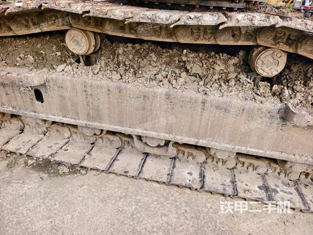 左側(cè)行走馬達(dá)蓋板(行走機(jī)構(gòu)) 左側(cè)行走馬達(dá)蓋板(行走機(jī)構(gòu))