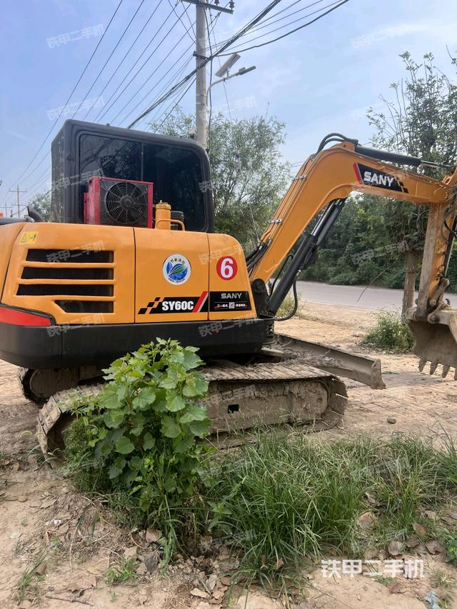 整机右后45°(整机外观) 整机右后45°(整机外观)